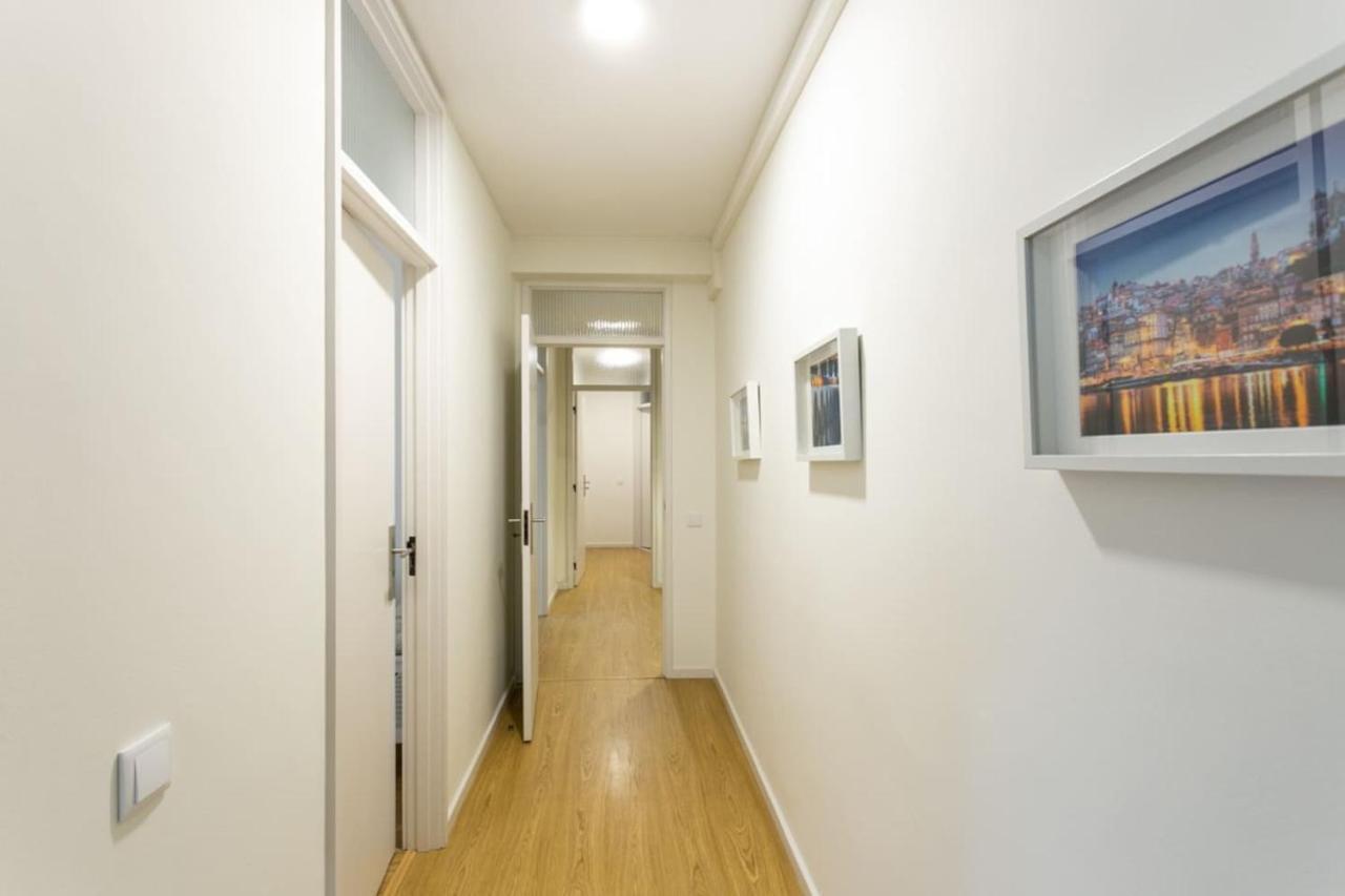 Aposentus - Elegant Functionality Porto Downtown Apartment Екстериор снимка